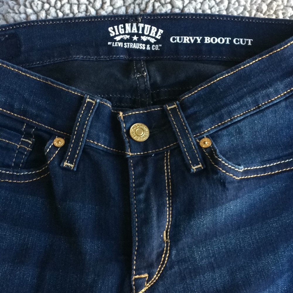 Boot cut jeans